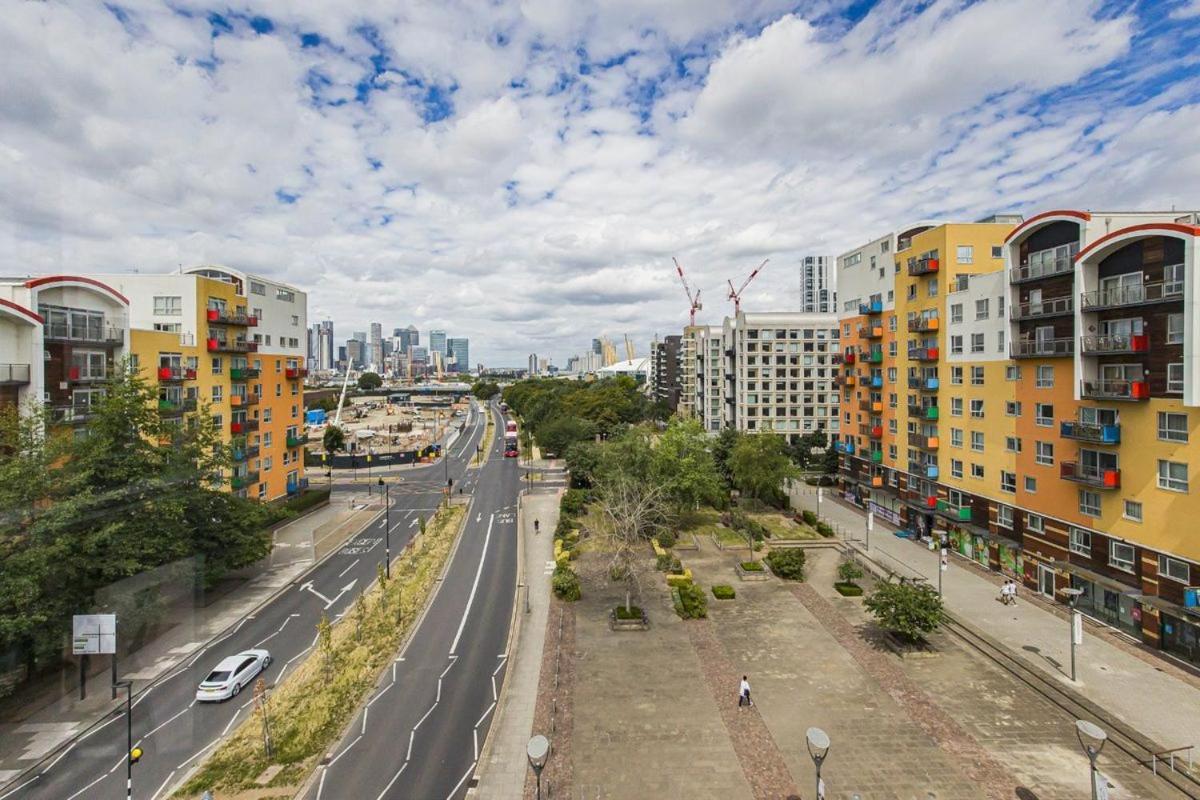 Beautiful Penthouse Apartment With Private Terrace In Greenwich Peninsula Londres Exterior foto